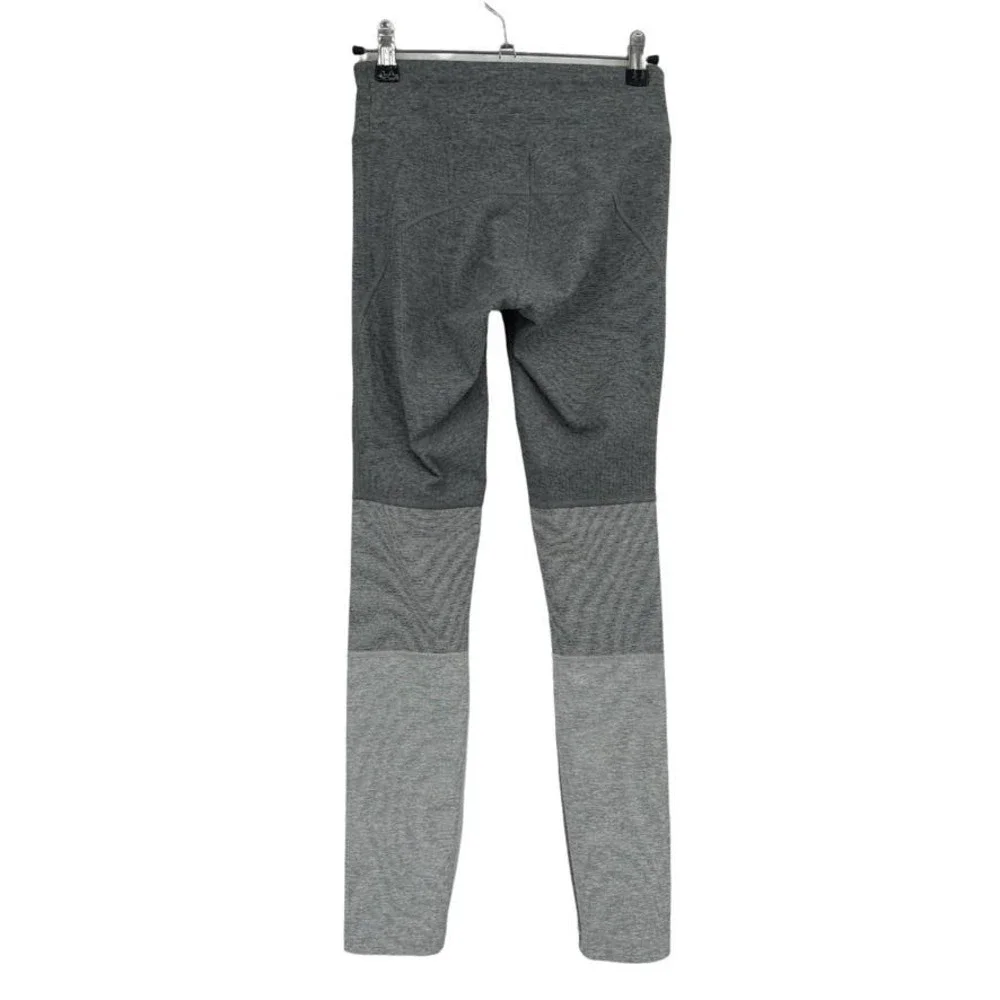 OUTDOOR VOICES Ombre Color Block Leggings 26" Inseam in Gray - Size XS EUC - Picture 5 of 8